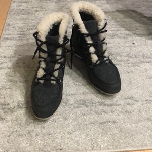 Sorel sneakchic alpine shearling waterproof boots